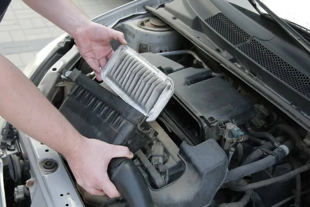 Przedmuchy w silniku Diesla: 5 alarmujących objawów do kontroli Przedmuchy w silniku Diesla: 5 alarmujących objawów do kontroli