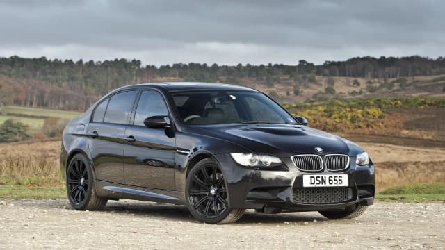 BMW E90 M3 – czy warto zainwestować w ten sportowy sedan? BMW E90 M3 – czy warto zainwestować w ten sportowy sedan?