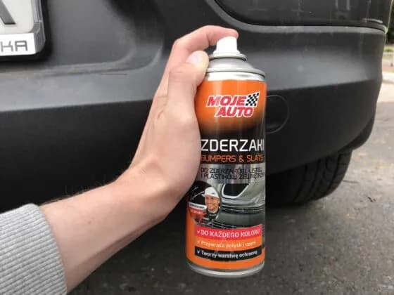 Czym czyścić plastiki w samochodzie, aby uniknąć zarysowań? Czym czyścić plastiki w samochodzie, aby uniknąć zarysowań?