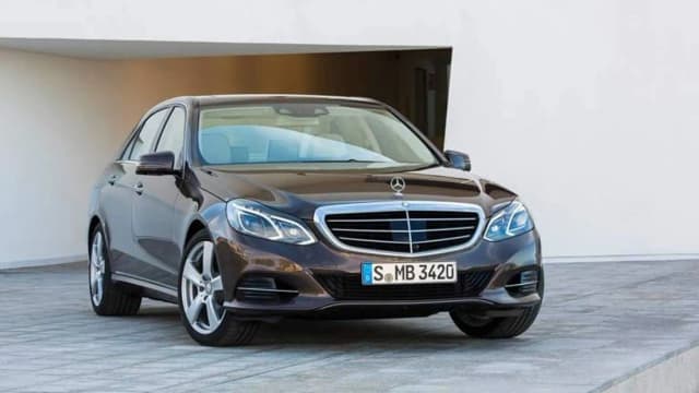 Mercedes E Klasa W212 – luksusowy wybór z doskonałymi osiągami i komfortem Mercedes E Klasa W212 – luksusowy wybór z doskonałymi osiągami i komfortem