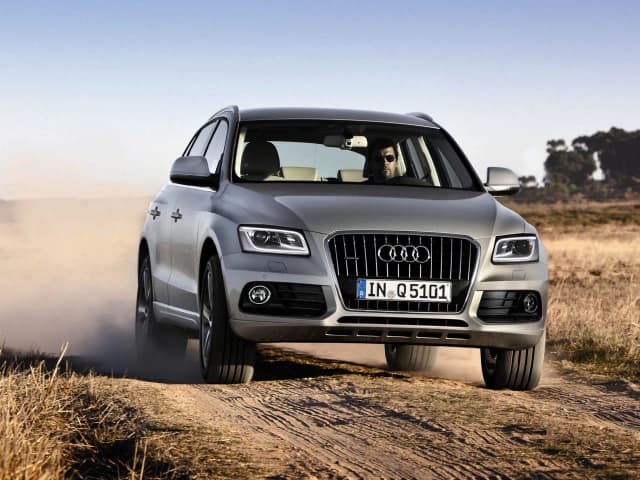 Audi Q5 jaki silnik benzynowy wybrać? Porównanie, wady i zalety silników Audi Q5 jaki silnik benzynowy wybrać? Porównanie, wady i zalety silników