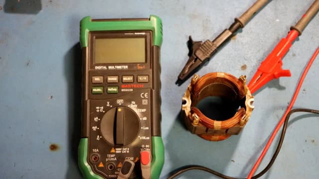 Jak skutecznie zbadać silnik elektryczny miernikiem: 5 kroków Jak skutecznie zbadać silnik elektryczny miernikiem: 5 kroków