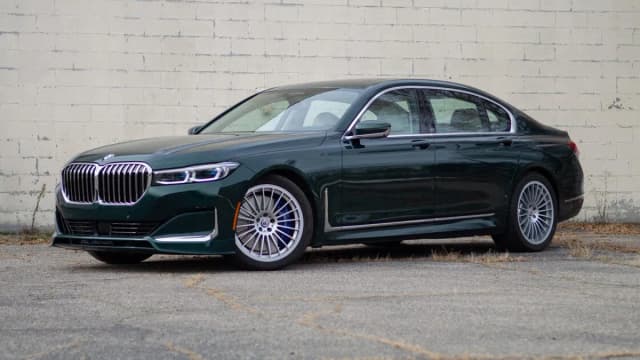 BMW Alpina B7 - luksusowy sedan z imponującymi osiągami i designem BMW Alpina B7 - luksusowy sedan z imponującymi osiągami i designem