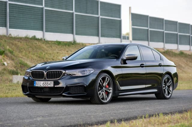 BMW M 550 d - pełne informacje o specyfikacji i cenach używanych BMW M 550 d - pełne informacje o specyfikacji i cenach używanych