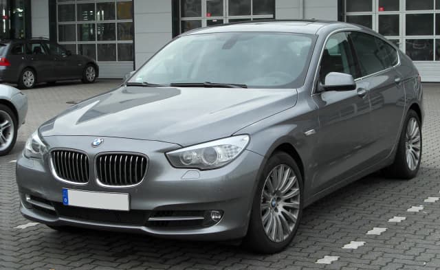 BMW Seria 5 - historia, generacje i techniczne innowacje, które zaskakują BMW Seria 5 - historia, generacje i techniczne innowacje, które zaskakują