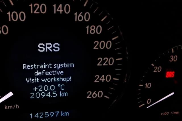 SRS w Mercedes-Benz: jak działa, diagnoza i najczęstsze problemy SRS w Mercedes-Benz: jak działa, diagnoza i najczęstsze problemy