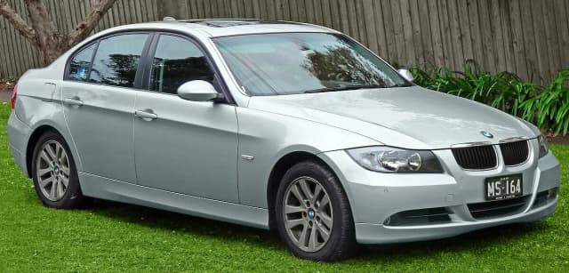 BMW E90 - historia modelu, techniczne szczegóły i bezpieczeństwo BMW E90 - historia modelu, techniczne szczegóły i bezpieczeństwo