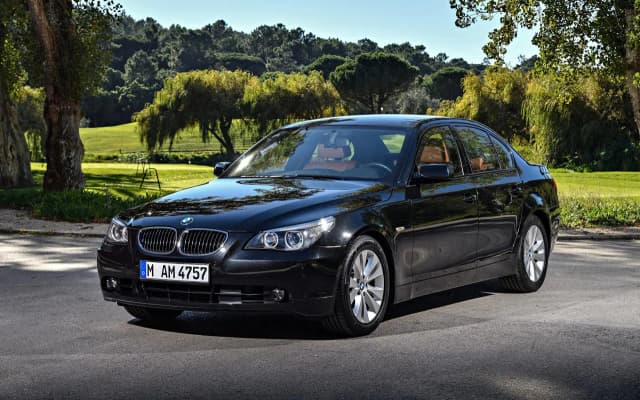 BMW E60 Sedan - opinie, specyfikacja i najważniejsze cechy modelu BMW E60 Sedan - opinie, specyfikacja i najważniejsze cechy modelu