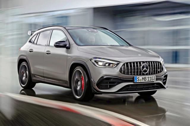 Mercedes GLA 45 AMG – sportowy SUV, który zmienia zasady gry w osiągach Mercedes GLA 45 AMG – sportowy SUV, który zmienia zasady gry w osiągach