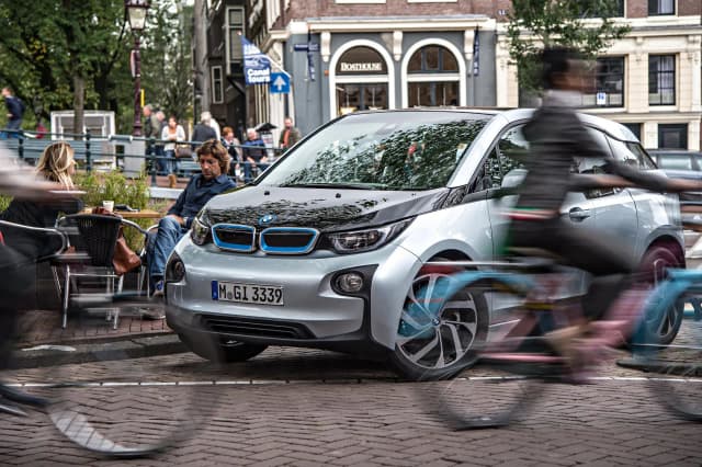 Ceny BMW i3 na rynku wtórnym i pierwotnym – co musisz wiedzieć? Ceny BMW i3 na rynku wtórnym i pierwotnym – co musisz wiedzieć?