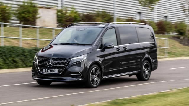 Mercedes V Klasa - luksusowy van z niezrównanym komfortem i mocą Mercedes V Klasa - luksusowy van z niezrównanym komfortem i mocą