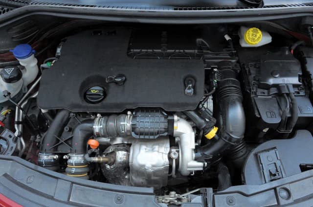 Peugeot 207 jaki silnik wybrać? Porównanie, wady i zalety każdego silnika Peugeot 207 jaki silnik wybrać? Porównanie, wady i zalety każdego silnika