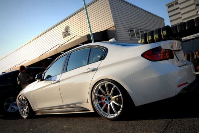 Tuning BMW F30: jak modyfikacje zmieniają osiągi i wygląd auta Tuning BMW F30: jak modyfikacje zmieniają osiągi i wygląd auta