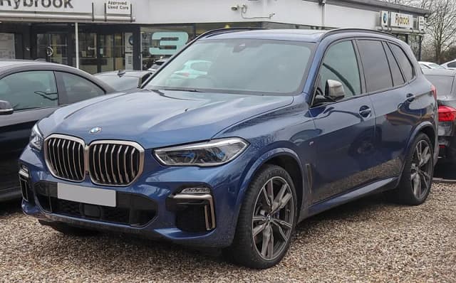 BMW X5: historia, generacje i techniczne fakty, które musisz znać BMW X5: historia, generacje i techniczne fakty, które musisz znać