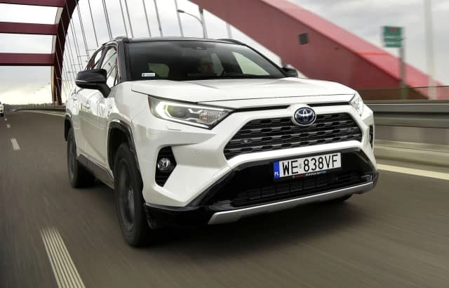Opinie z forum o Toyota RAV4 Hybrid - Jak oceniają użytkownicy ten model? Opinie z forum o Toyota RAV4 Hybrid - Jak oceniają użytkownicy ten model?