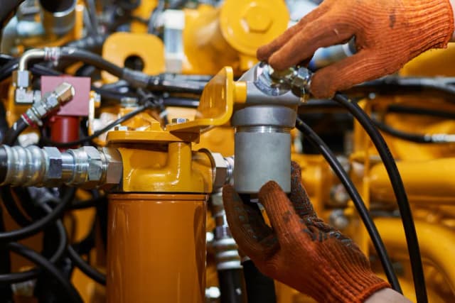 Jak odpowietrzyć siłownik hydrauliczny w samochodzie? - Kluczowe wskazówki Jak odpowietrzyć siłownik hydrauliczny w samochodzie? - Kluczowe wskazówki