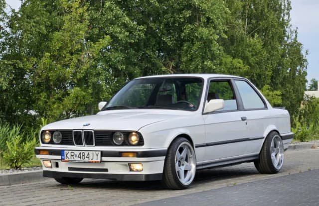 BMW seria 1 coupe - osiągi, specyfikacja i najczęstsze problemy BMW seria 1 coupe - osiągi, specyfikacja i najczęstsze problemy