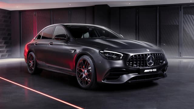 E63 AMG Mercedes-Benz – Moc i technologia w luksusowym sedanie E63 AMG Mercedes-Benz – Moc i technologia w luksusowym sedanie