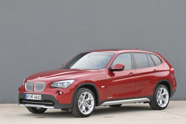 BMW X1 E84 - szczegółowe informacje, specyfikacje i porównania BMW X1 E84 - szczegółowe informacje, specyfikacje i porównania