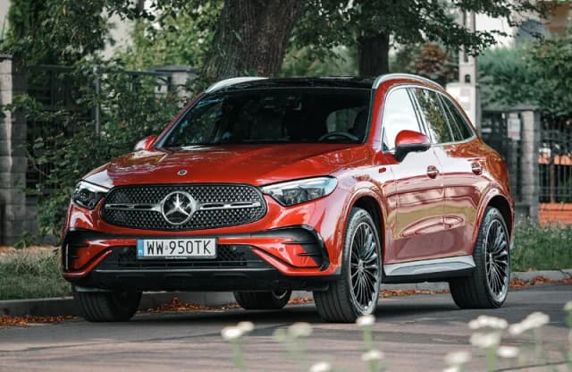 Mercedes GLC 300 4MATIC - szczegóły, które zaskoczą każdego kierowcę Mercedes GLC 300 4MATIC - szczegóły, które zaskoczą każdego kierowcę