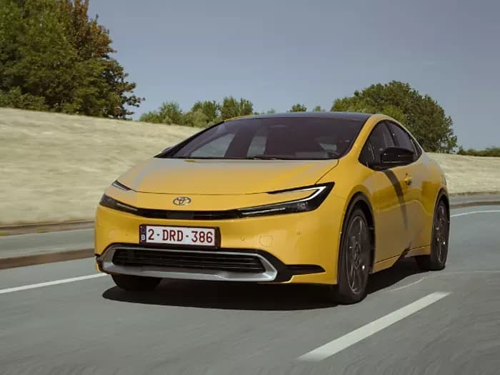 Tryb EV w Toyocie: jak działa i kiedy go używać? Poznaj szczegóły Tryb EV w Toyocie: jak działa i kiedy go używać? Poznaj szczegóły