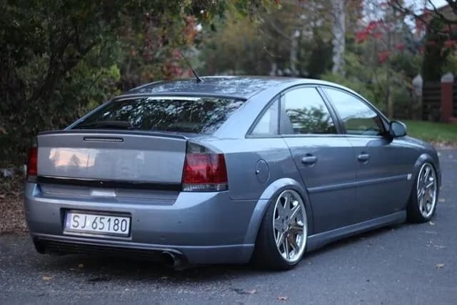 Opinie o Opel Vectra C 2.2 benzyna - Co mówią użytkownicy? Opinie o Opel Vectra C 2.2 benzyna - Co mówią użytkownicy?