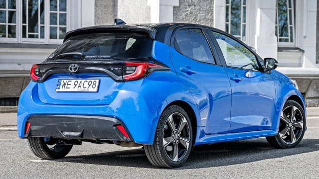 Ile kosztuje nowa Toyota Yaris? Cennik i wersje wyposażenia Ile kosztuje nowa Toyota Yaris? Cennik i wersje wyposażenia
