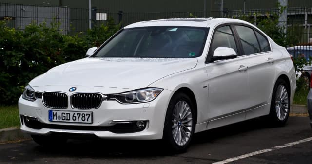 BMW Seria 3 F30 - wszystko, co musisz wiedzieć o tym modelu BMW Seria 3 F30 - wszystko, co musisz wiedzieć o tym modelu