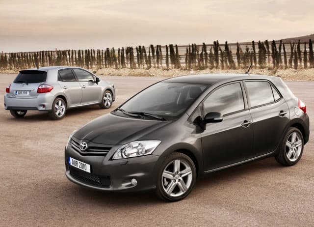 Ile oleju do skrzyni biegów Toyota Auris: kompletna instrukcja serwisowa Ile oleju do skrzyni biegów Toyota Auris: kompletna instrukcja serwisowa