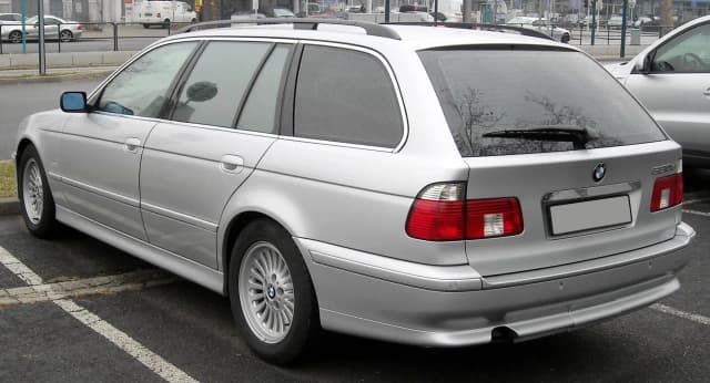 BMW E39 kombi: Główne wady, osiągi i co musisz wiedzieć przed zakupem BMW E39 kombi: Główne wady, osiągi i co musisz wiedzieć przed zakupem