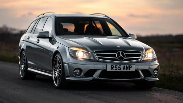 Mercedes C63 AMG W204 - wyjątkowe osiągi i niezawodność w sporcie Mercedes C63 AMG W204 - wyjątkowe osiągi i niezawodność w sporcie