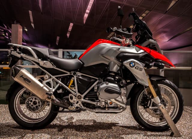 BMW R 1200 GS - niezawodny motocykl turystyczny z mocnymi osiągami BMW R 1200 GS - niezawodny motocykl turystyczny z mocnymi osiągami